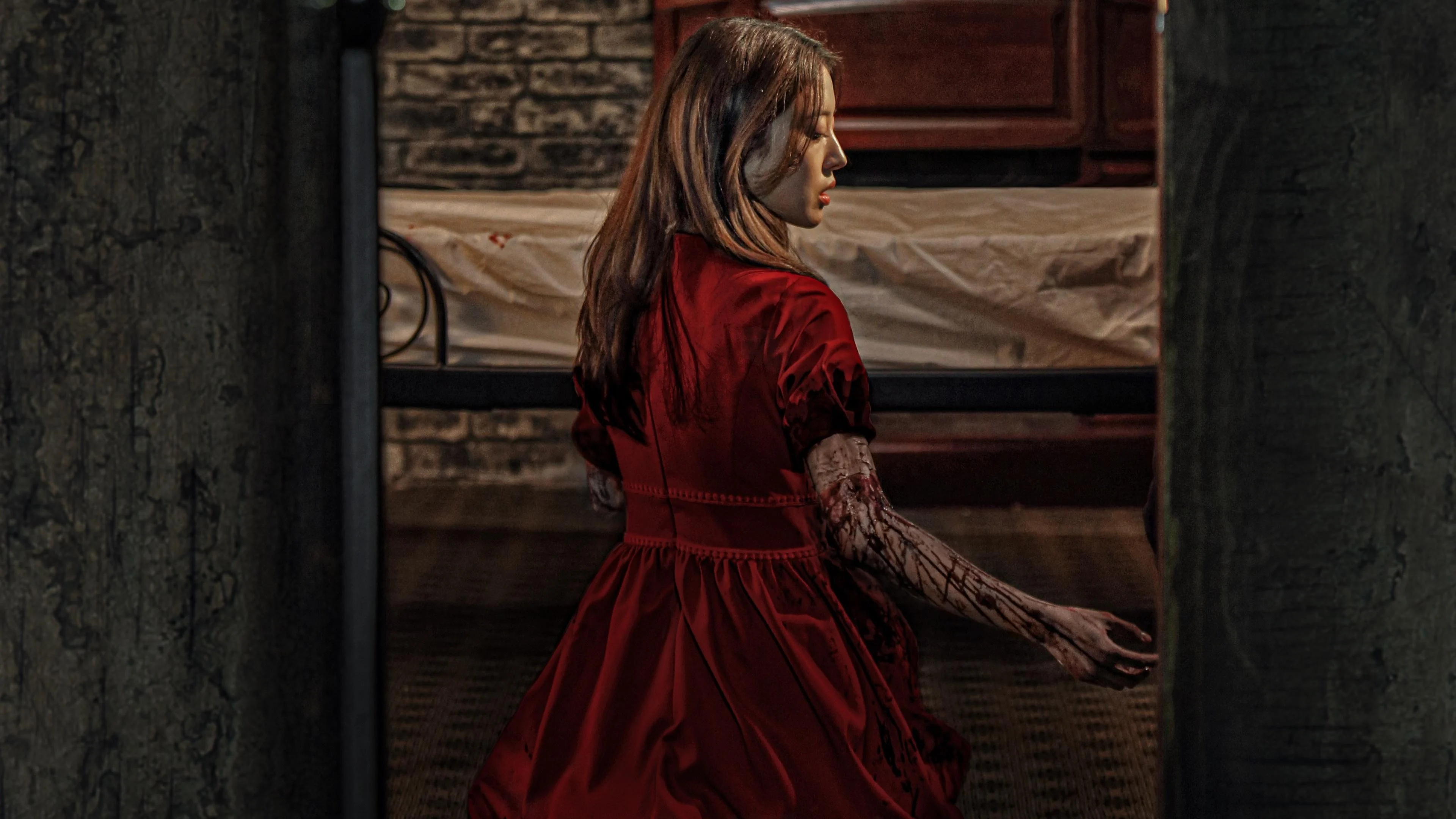 Căn Phòng Đẫm Máu (Khách Sạn Đẫm Máu)