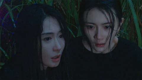 Hoang Nhan - Under The Surface