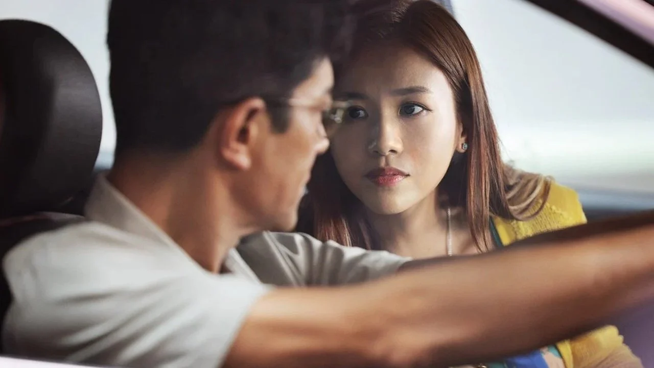 Thám Tử Tư: Phía Sau Vết Máu - Behind The Shadows